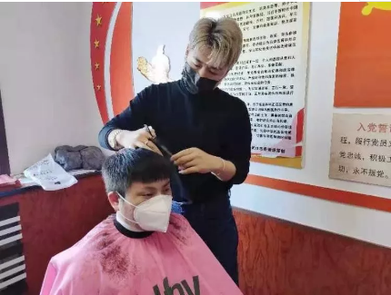 营口市站前区警营来了爱心理发师