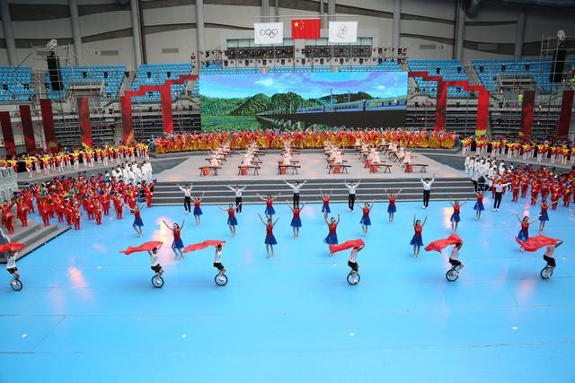 辽宁省第九届少数民族传统体育运动会在葫芦岛市隆重开幕