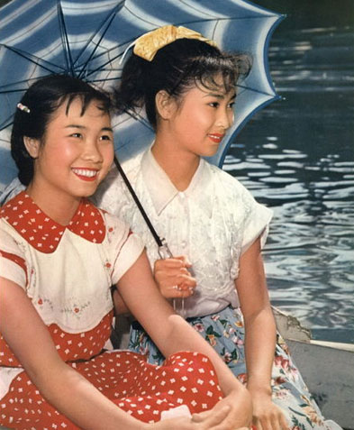 50年代服饰引怀旧