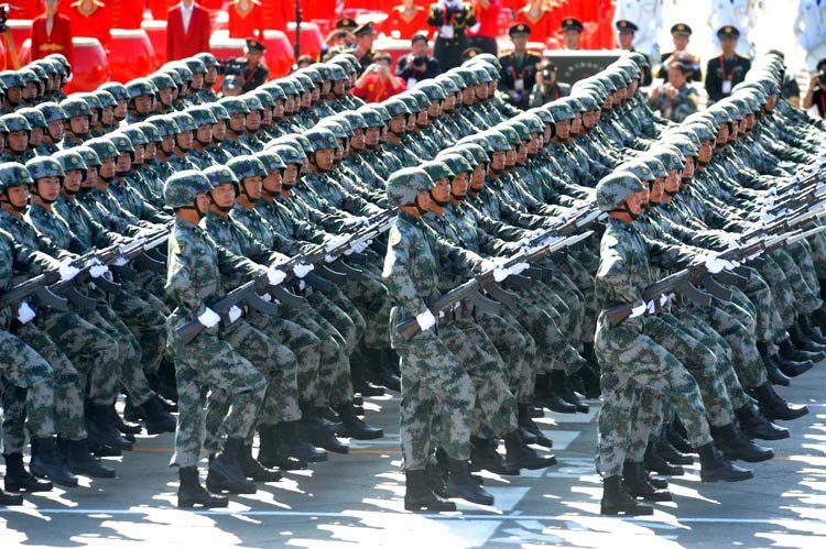 预备役方队接受检阅