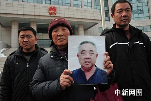 直击阜阳"白宫书记"案现场 多家媒体又被拒门外