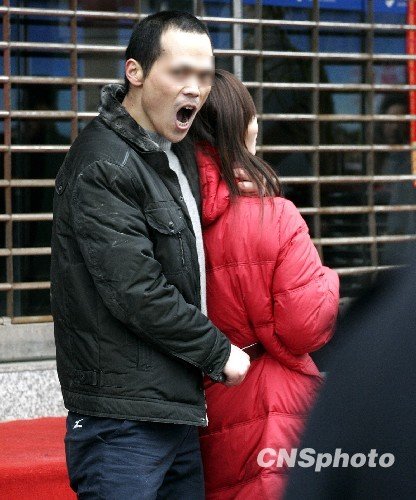 歹徒劫持人质现场.中新社发 程炳洪 摄