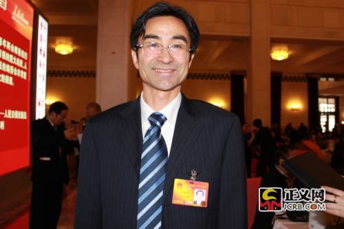 尹传贵:医药改革要确保医务人员积极性