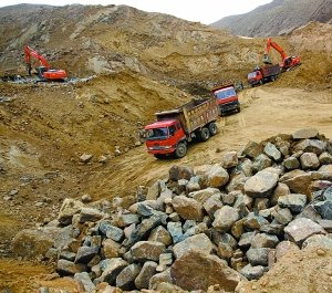 京北沙源地调查:内蒙古兴和大开矿致土地沙化