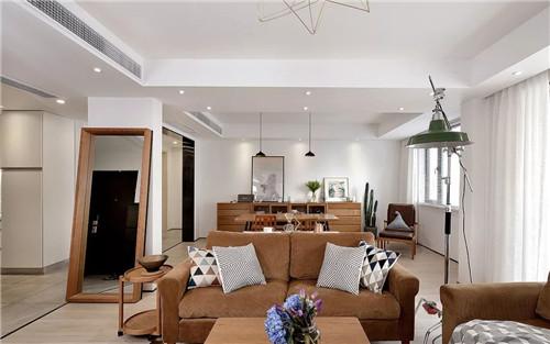 选用经典色的家具添置进素色的空间