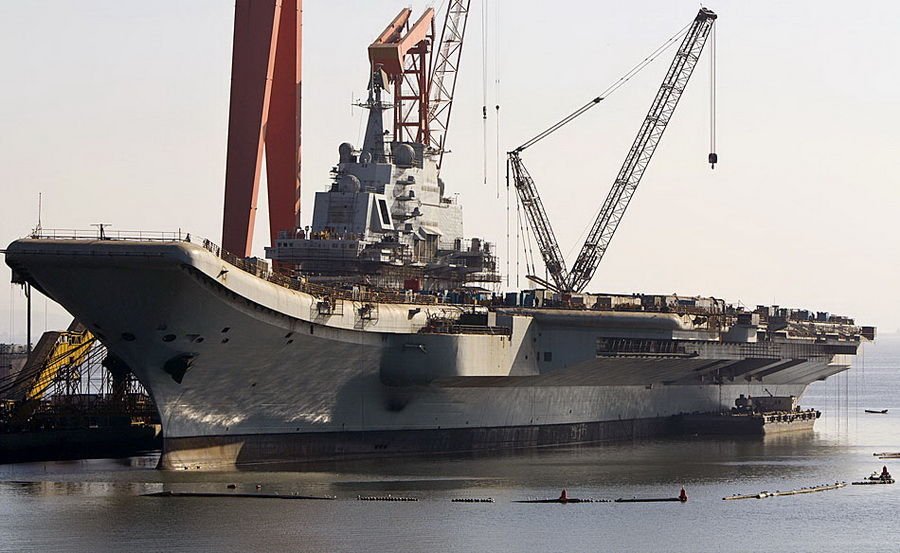 中国的第一艘航母将让军迷心碎(转帖)