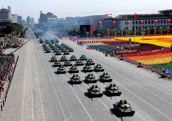 8万人,下辖沈阳,北京,兰州,济南,南京,广州,成都7个军区空军和1个空降