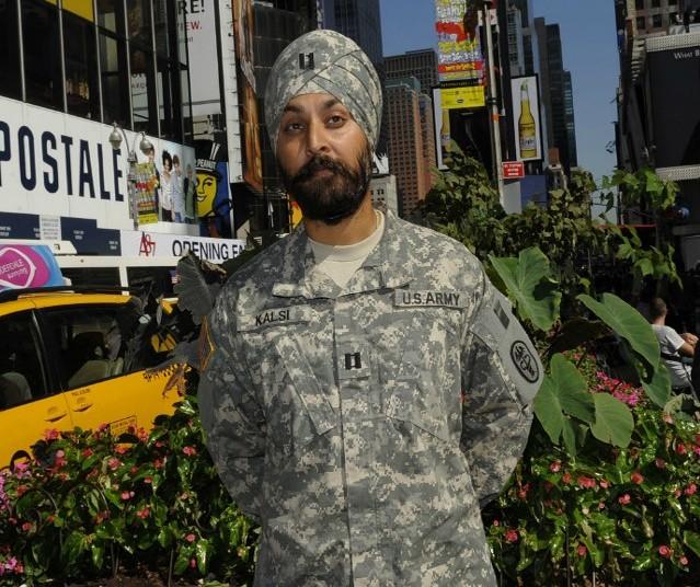 第一位在美军服役的锡克教徒