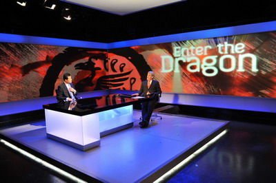 驻英国大使刘晓明在BBC“新闻之夜演播室接受该节目著名主持人帕克斯曼（Jeremy Paxman）直播专访