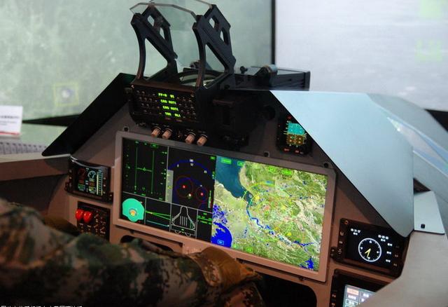 中航雷电院某重点型号大屏液晶显示器研制成功