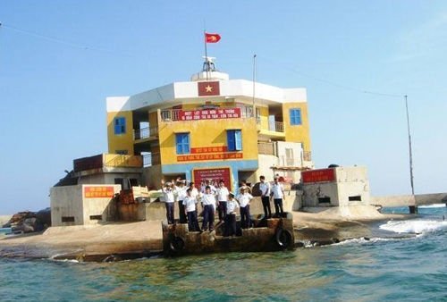 资料图:越军位于南海侵占岛礁上的据点