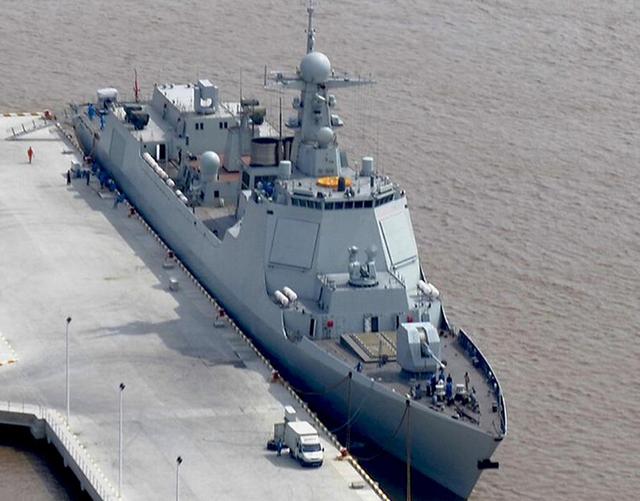 简氏称中国本月接连服役4艘新军舰 2艘部署南海