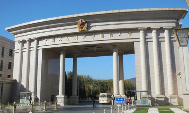 资料图:中国人民解放军国防大学 原标题:将校学员,作风是堂必修课国防
