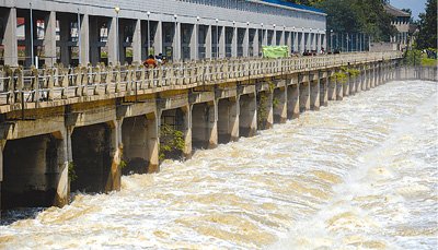 汉江秋汛20年一遇 三峡遇成库8年最大秋季洪峰