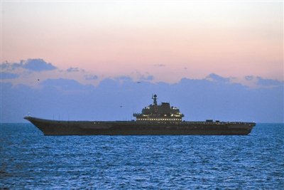 遼寧艦雲集海軍五大兵種 艦載機上艦隻用兩月