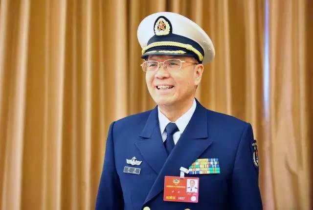 尹卓:美国想在南海围堵我们,我认为他堵不了