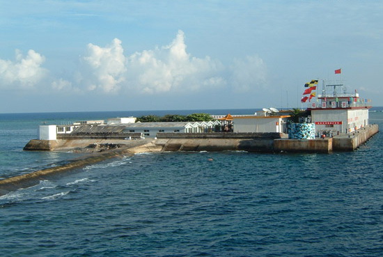 资料图:永暑礁上的中国设施