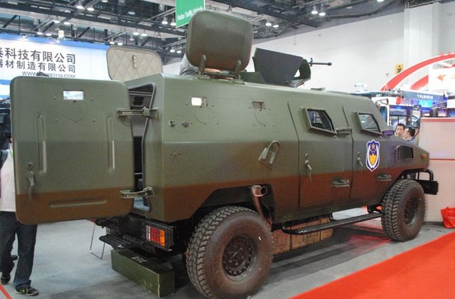 资料图:宝鸡民营企业自行研发的轮式装甲车做工精良