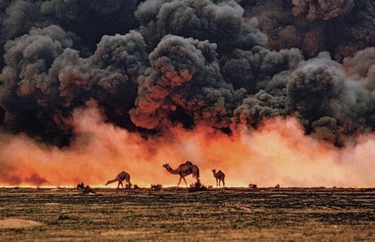 海湾战争中被点燃的科威特油田