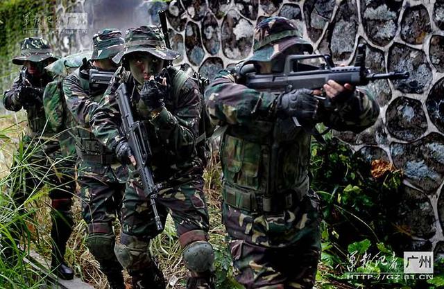 资料图:解放军特种部队训练