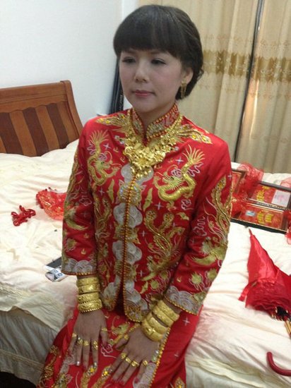 福建富豪嫁女陪嫁上亿 捐款1500万做慈善获赞