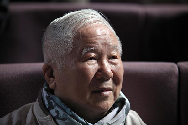 9旬院士作报告学生睡觉:我尽量选学生了解的内容 亲历者谈"趴桌睡着"