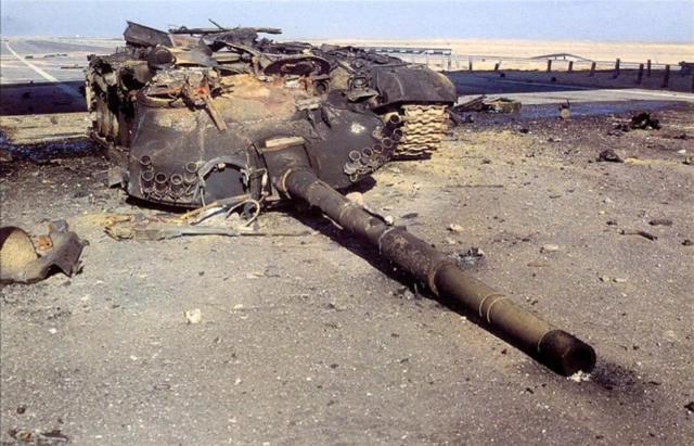 资料图:弹药殉爆被炸飞炮塔的t-72,这种现象在多场战争中都不罕见