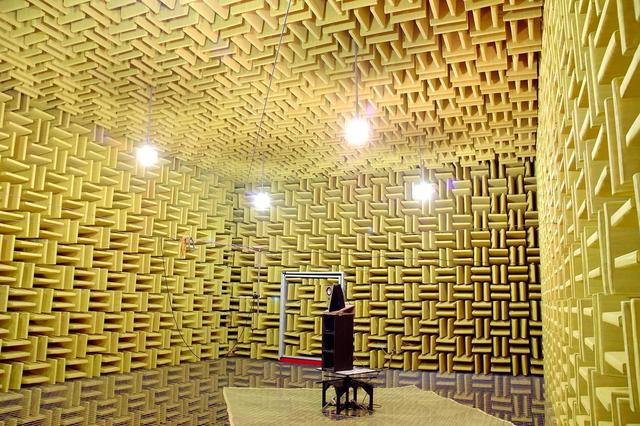 中国军工最先进消音室建成 将用于火箭测试