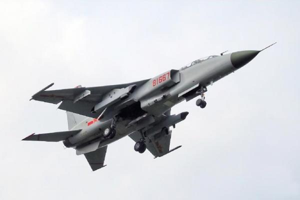 解放军首支从歼击机转为歼轰机部队如何实现转型