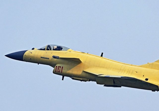 中国新型歼10c战机近日在成飞首次亮相