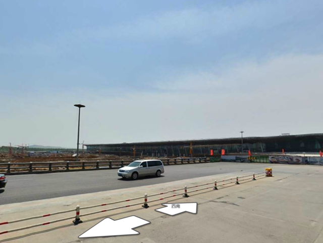 (记者徐扬石庆伟)25日晚间,从天津飞往沈阳的bk2870航班因疑似起落架