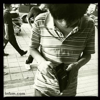 學生工對工廠來說就是廉價,學不到東西(圖:南方周末) 學生工對工廠來說就是廉價,學不到東西(圖:南方周末)