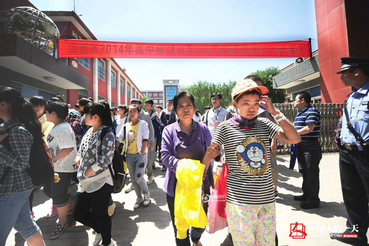 中国人的一天第3081期：尿毒症女孩征战高考