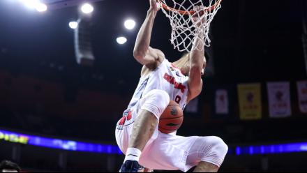 CBA�㶫����˫ɱ����ӭ3��ʤ �׽����սӱ���