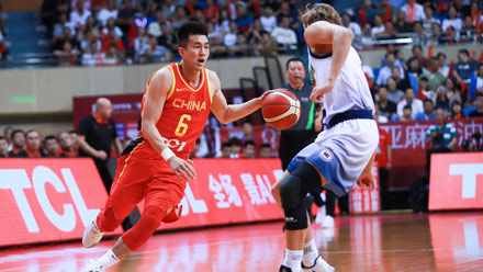 中国男篮负澳洲联队遭遇热身首败 王哲林15分郭艾伦10中1