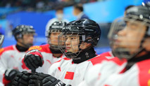 L'histoire d'un jeune sportif chinois et du para-hockey sur glace