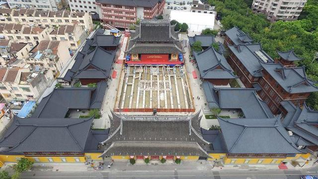 上海玉佛禪寺大雄寶殿平移頂升即位 工程圓滿