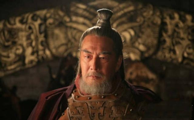 所以秦穆公显然是昏了头.