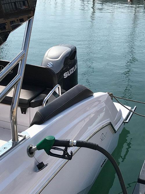 一场创新性的革命 铃木新机型亮相上海国际游艇展