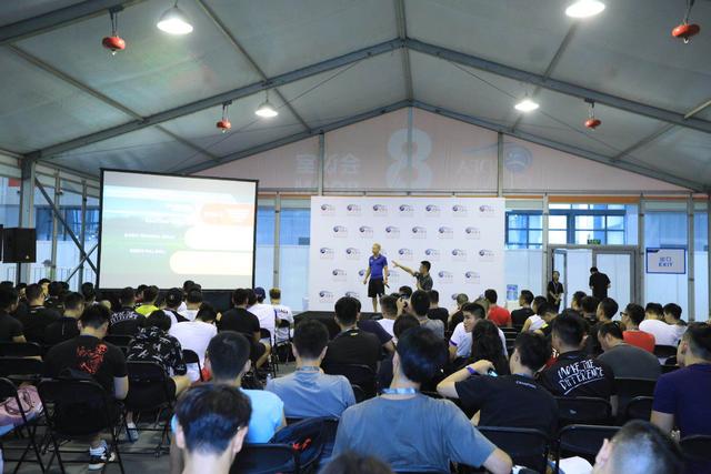 2018 FIBO CHINA在沪揭幕 点燃健身激情