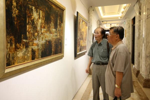 "坐标重置:上海当代艺术展"开幕 120件作品亮相