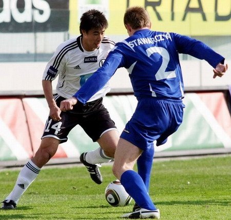 图文华沙军团vs鲁齐卓佐董方卓假动作过人