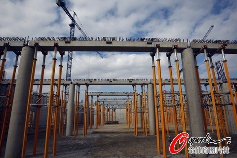 图文波兰加紧建设欧锦赛球场钢筋水泥丛林