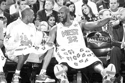 奥尼尔 : 科比 ,别以为只有你能拿5个总冠军戒指.回头去球场上见真章!