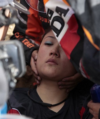 新蜂女子川藏慈善行现场直击在雪山脚下中暑