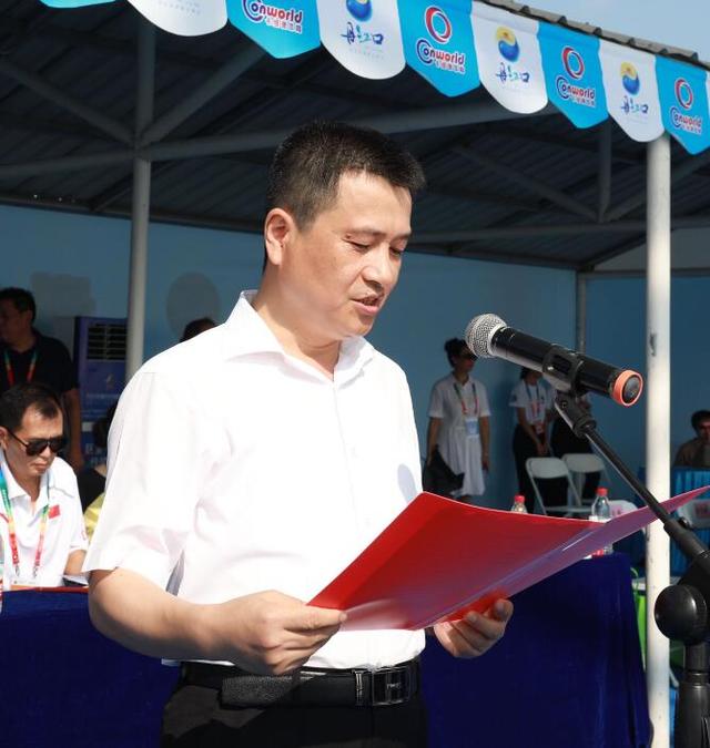 十堰市委常委,丹江口市委书记孙咏平致开幕词丹江口市委副书记,市长