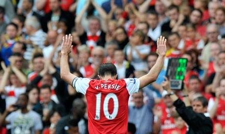 范佩西拒与阿森纳谈续约 温格坚信可留住队长