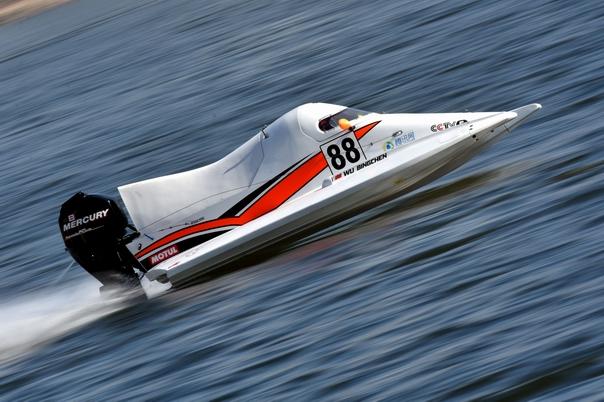 f1h2o青年精英赛沙迦站 吴昺辰首日获4个积分