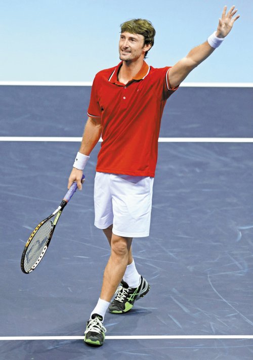 费雷罗今晨退役