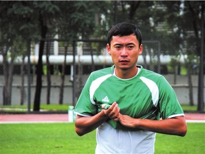 高雷雷因伤宣布退役:感谢八喜 给年轻人机会